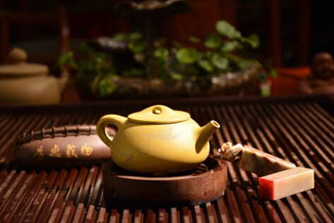 雨天喝茶，体验悠然自得的茶疗效果